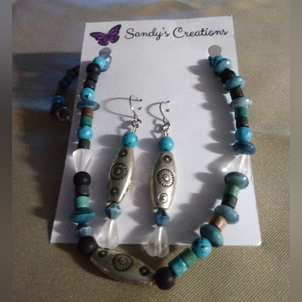 Handcrafted necklace and matching earrings